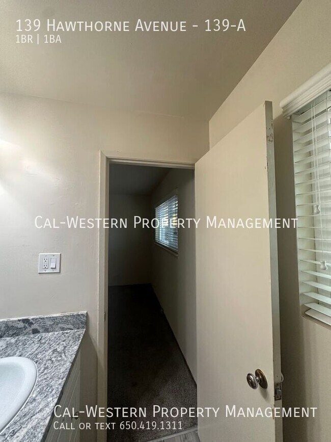 Building Photo - 139 Hawthorne Ave