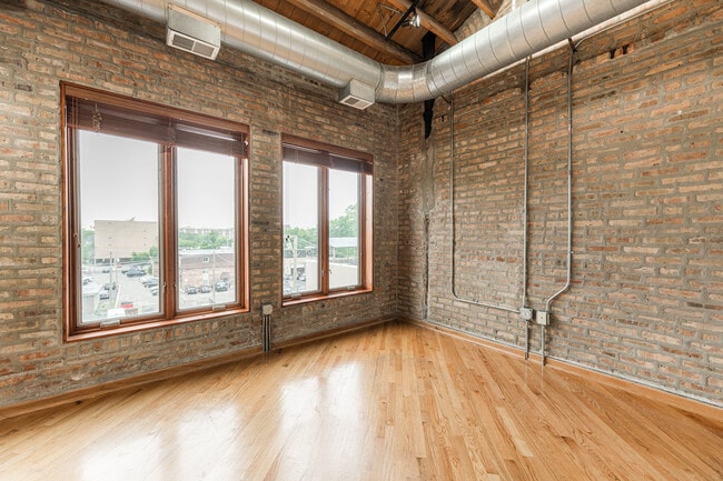 Building Photo - 7509 Madison St