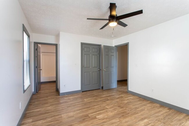 Building Photo - 605 Baron Dr