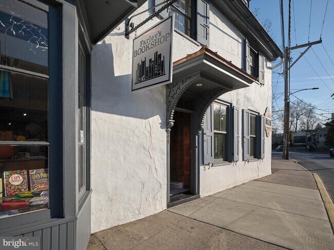Building Photo - 44 S Main St