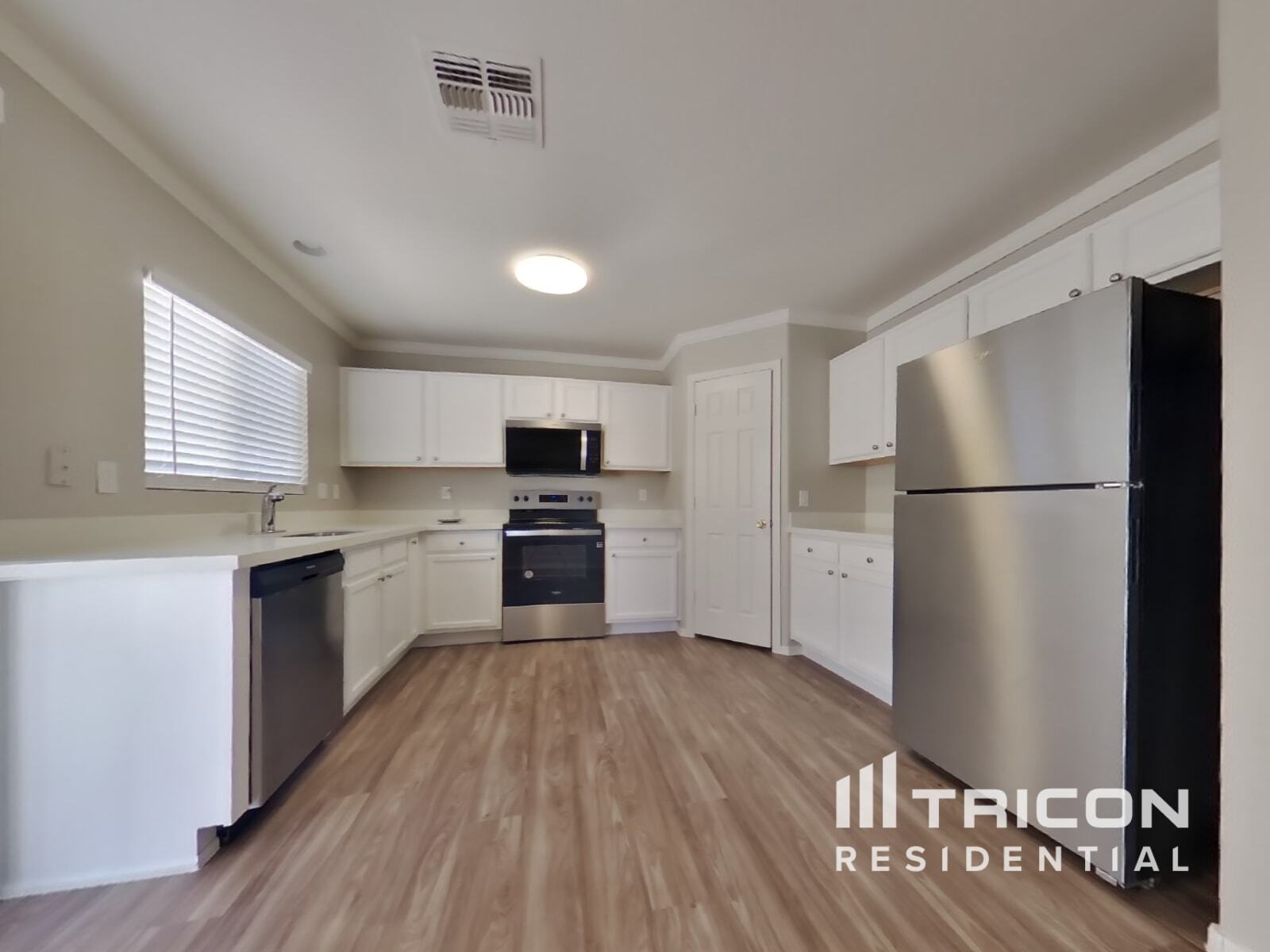 Building Photo - 22792 W Gardenia Dr