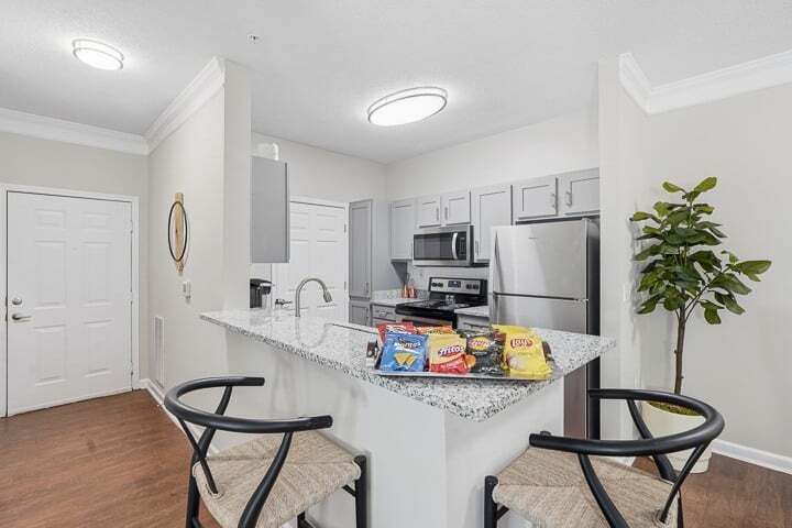 Building Photo - The Glen at Alexander Apartments