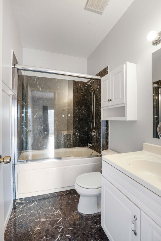 Building Photo - 2351 W Harrison St