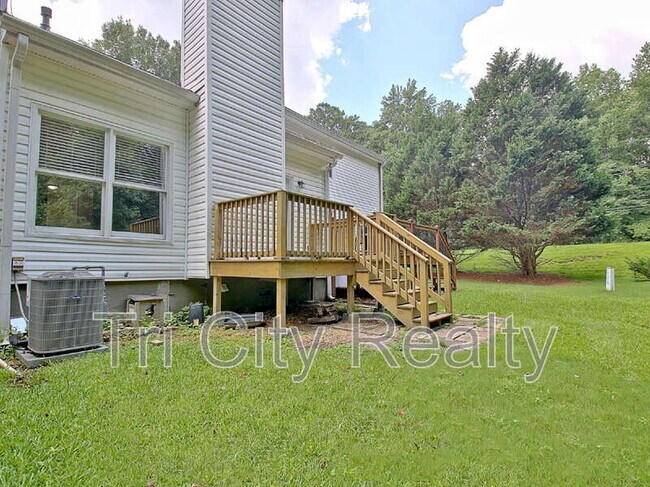 Building Photo - 210 Flat Creek Ct