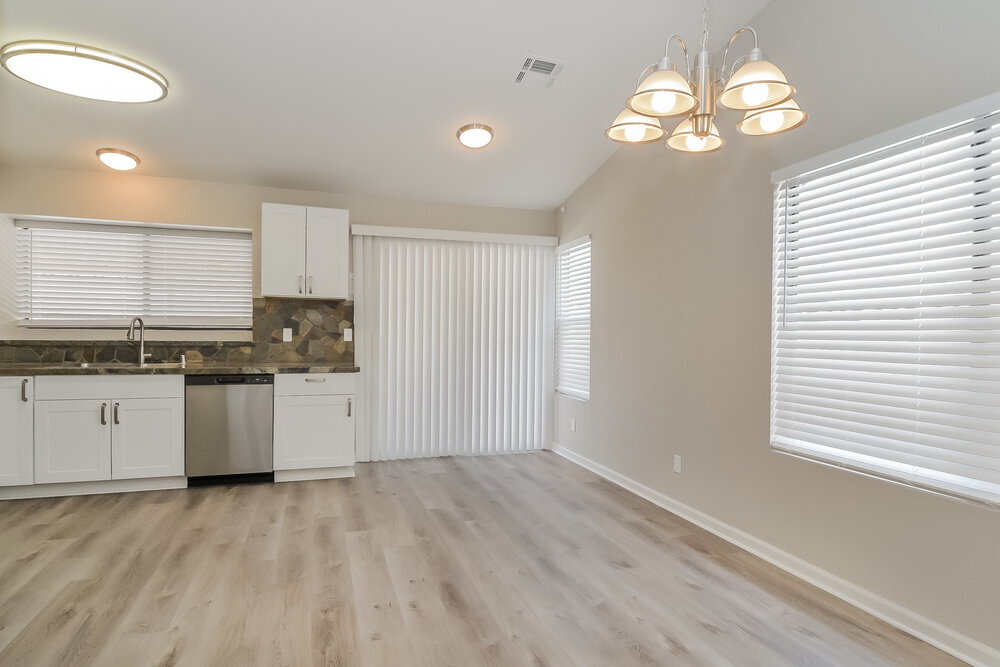 Building Photo - 7107 S Rhapsody Ln