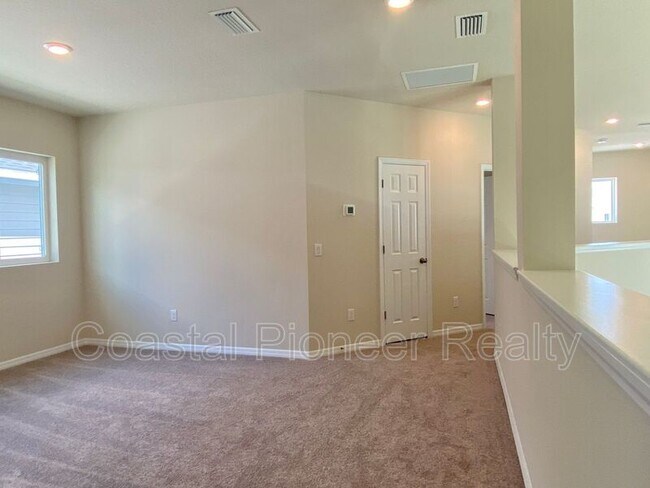 Building Photo - 28613 Cozy Creek Dr