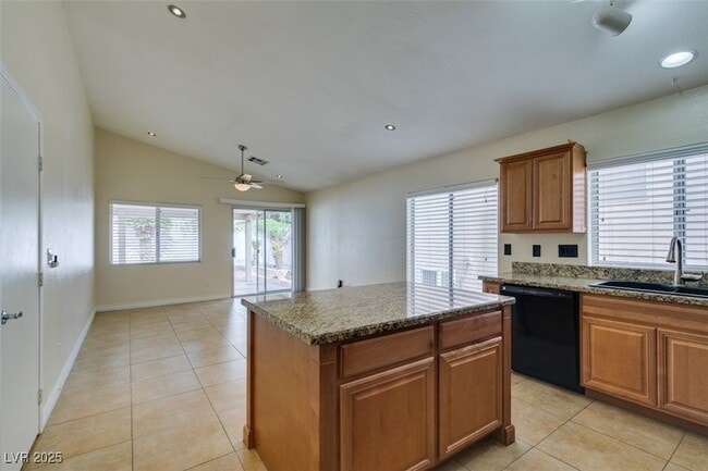 Building Photo - 744 Gritty Garnet Ave