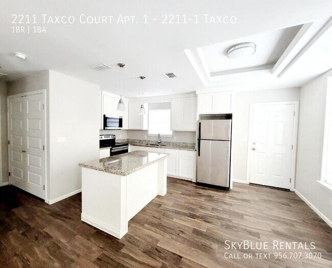 Building Photo - 2211 Taxco Ct