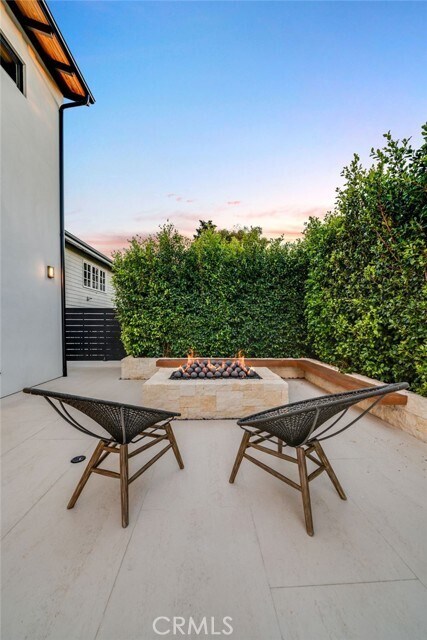 Building Photo - 427 Santa Ana Ave