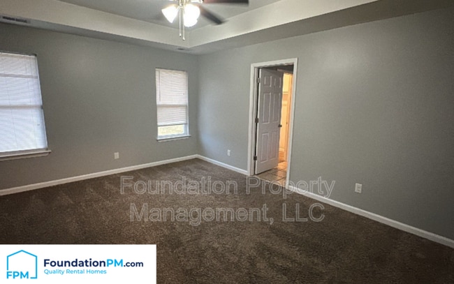 Building Photo - 9420 Grove Rd