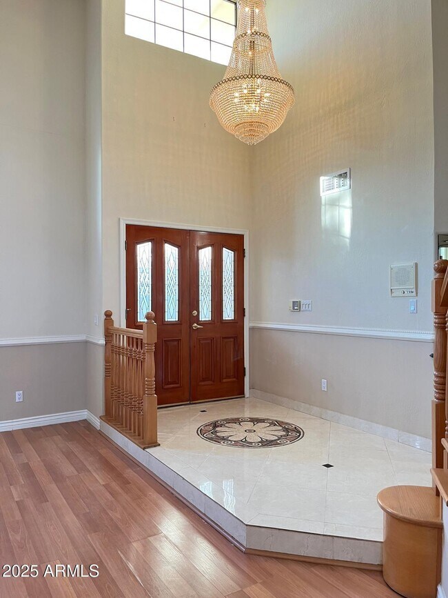 Building Photo - 5545 W Wethersfield Dr
