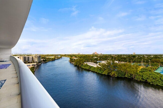 Building Photo - 1180 N Federal Hwy