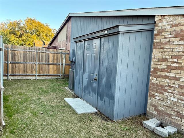 Building Photo - 4448 Chapman St