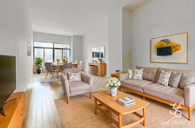 Primary Photo - Washington Street