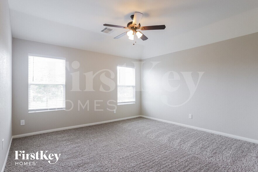 Building Photo - 2718 Briar Breeze Dr