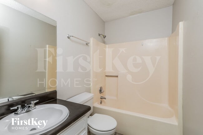 Building Photo - 1349 Millstream Trail NW