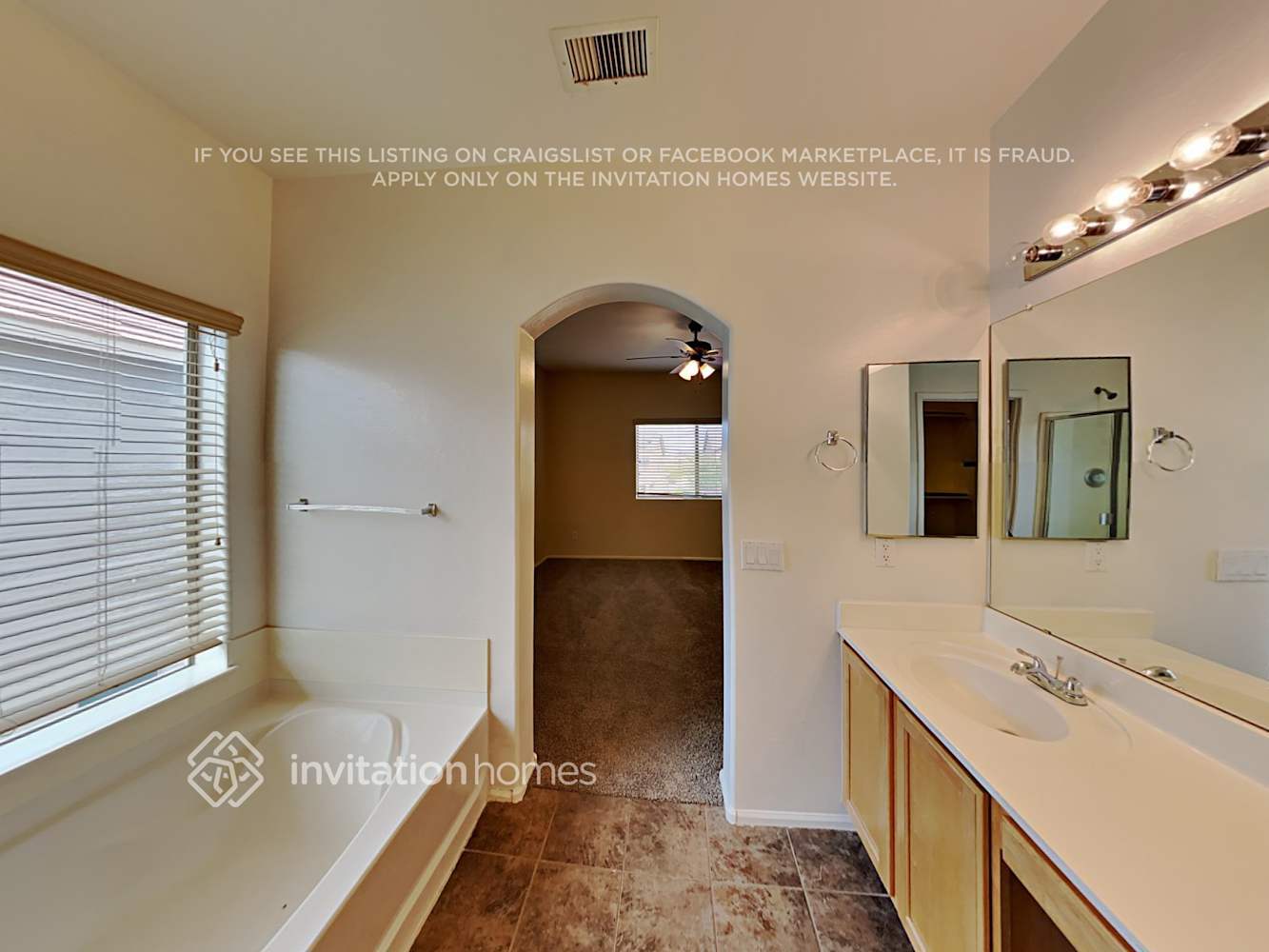 Building Photo - 44100 W Cypress Ln