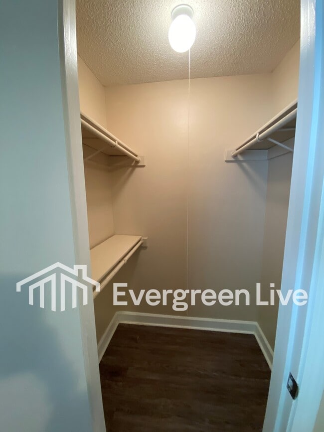 Building Photo - 48 Callan Ct