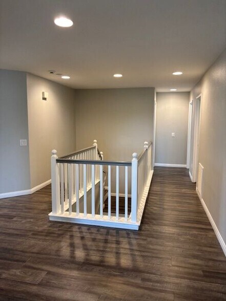 Building Photo - 40976 Burgess Ct