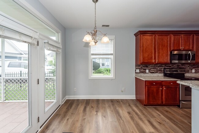Building Photo - 4 Bedroom, 2.5 Bathroom Home in Reminisce ...
