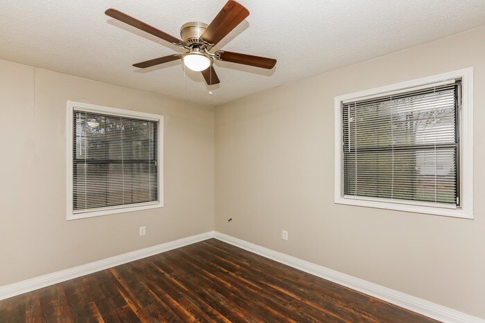 Building Photo - 529 Wolcott Cir