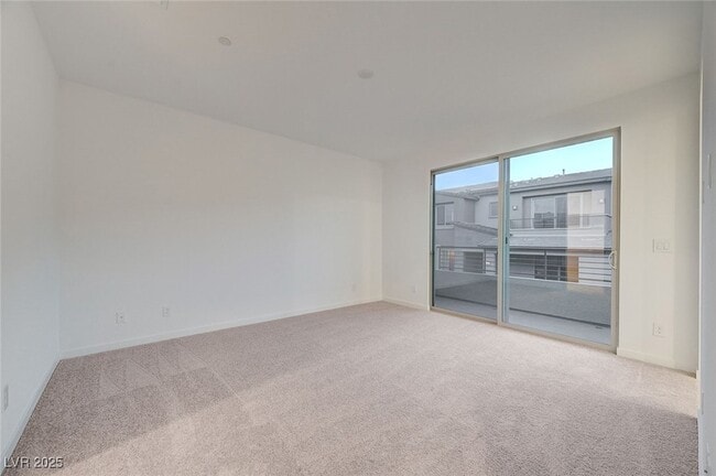 Building Photo - 2537 Monolith St