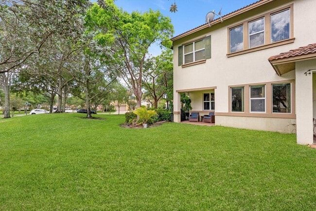 Building Photo - 6013 NW 118th Dr