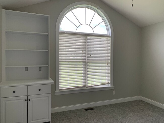 Building Photo - Beautifully Renovated Ranch, Nestled In Pr...