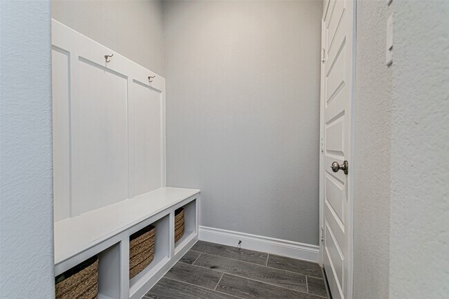 Building Photo - 546 Cedar Harbor Ct