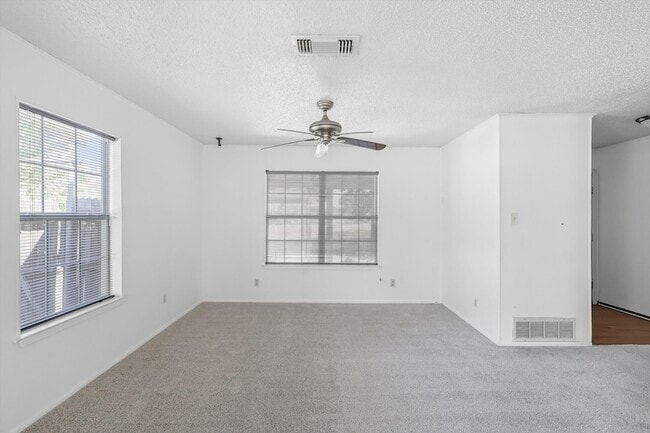 Building Photo - 5702 Teasley Ln