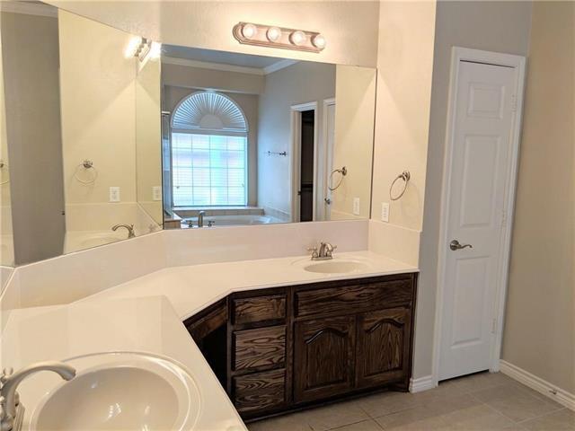 Building Photo - 213 Palomino Ct