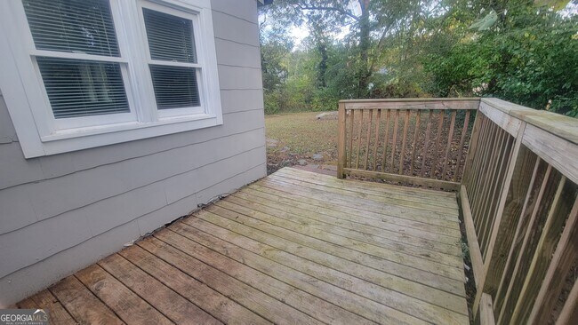 Building Photo - 854 Fayetteville Rd SE