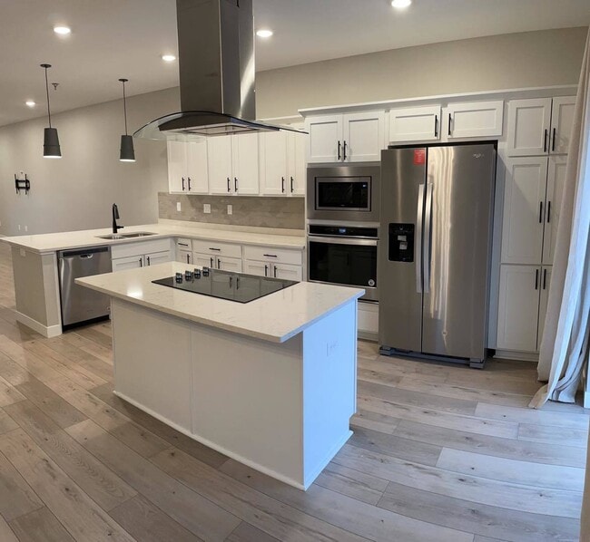 Building Photo - 5853 41st St S