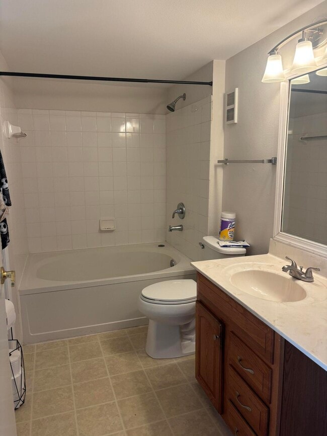 Building Photo - 4831 Via Palm Lakes