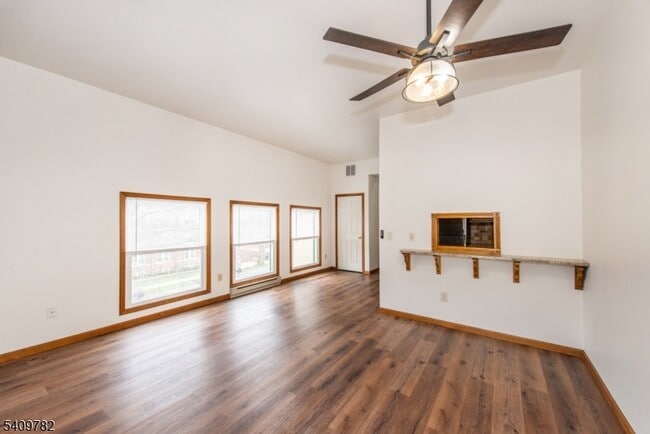 Building Photo - 21 Springfield Ave