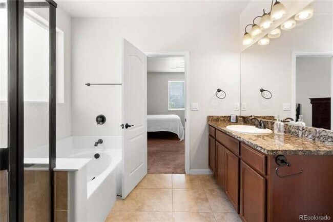 Building Photo - 42320 Forest Oaks Dr