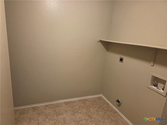 Building Photo - 124 Durant Dr