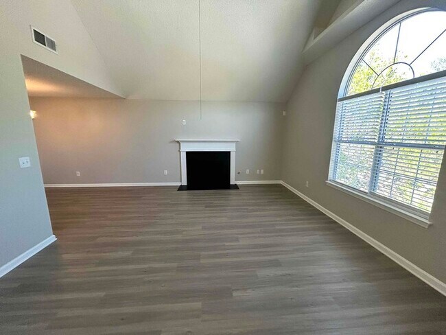 Building Photo - 987 Brecken Ln
