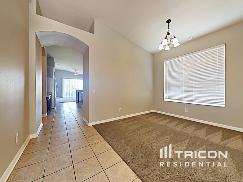 Building Photo - 5112 Clover Mist Dr