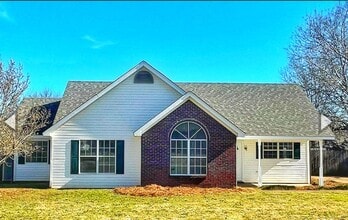 Building Photo - Spring Hollow Drive in Deatsville in Quiet...