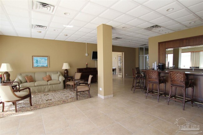 Building Photo - 825 Bayshore Dr