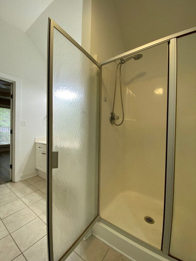 Building Photo - Home for rent in Hoover!!! View with 48 Hours Notice!