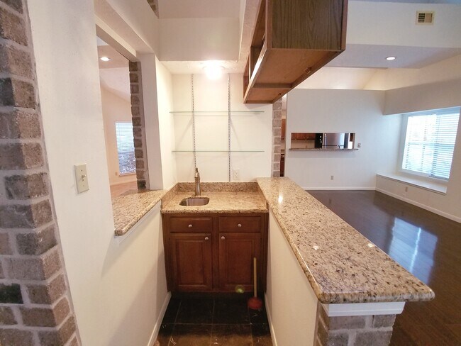 Building Photo - 2111 Echo Ridge