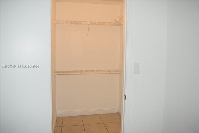 Building Photo - 5628 Rock Island Rd