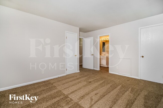 Building Photo - 3102 Kiowa Ct