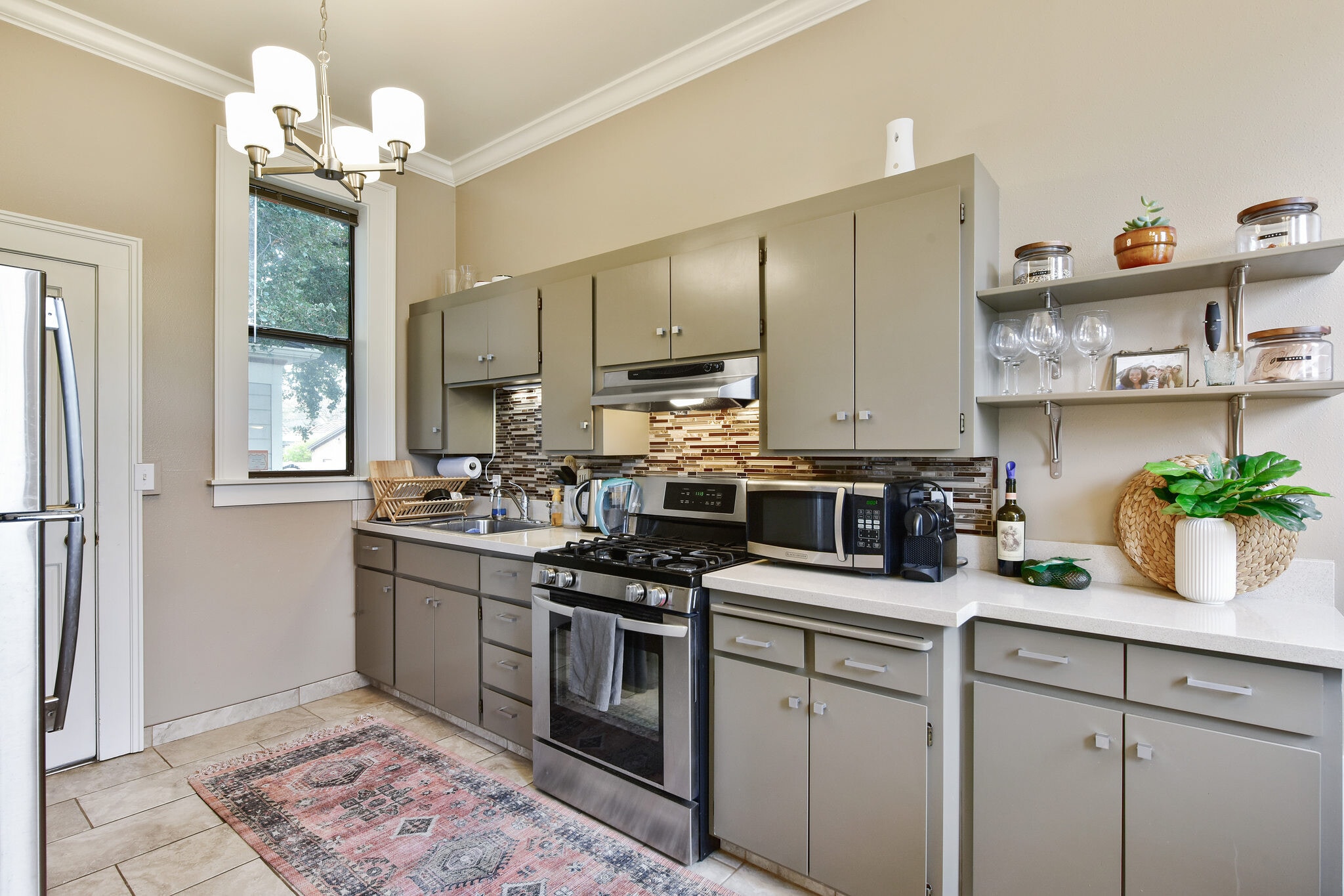 Building Photo - 1418 Cottage St