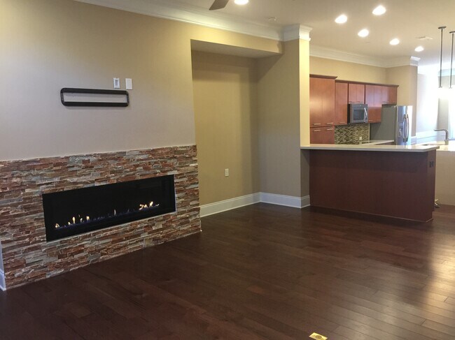 Building Photo - 210 Alderwood Point