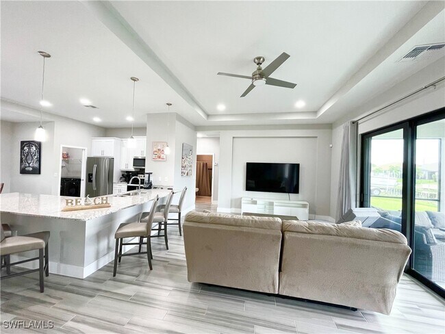 Primary Photo - 812 SW 8th Pl