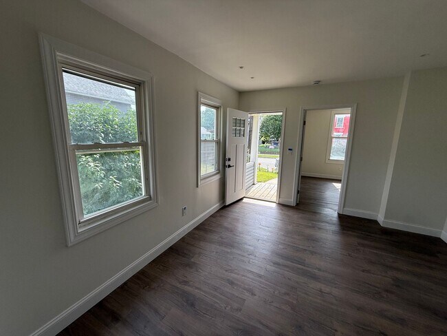 Building Photo - 2089 W 41st St
