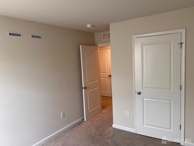 Building Photo - 309 Mazzeo Dr